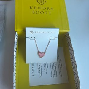 BRAND NEW Kendra Scrott